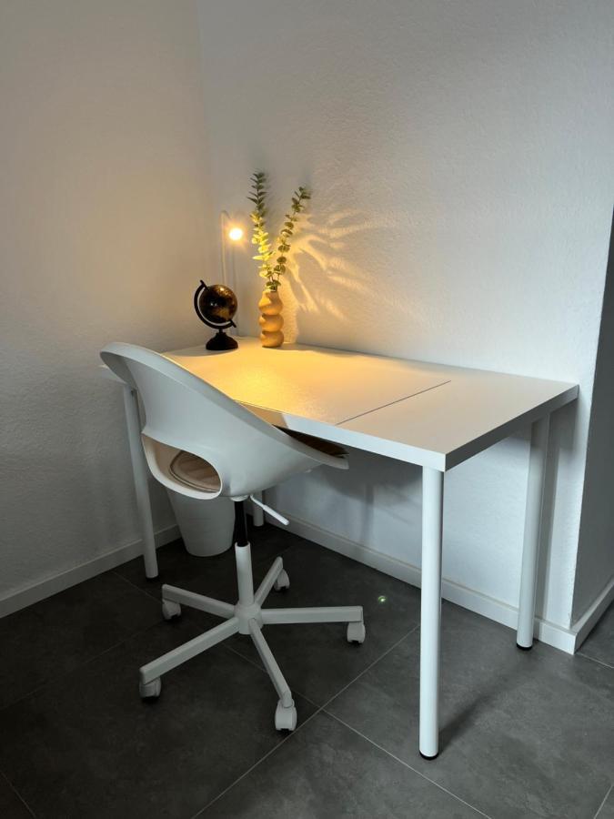Appartment Florida Naehe Duesseldorf, Messe, Hbf, City, Wifi, Helios Hospital Krefeld Exteriör bild